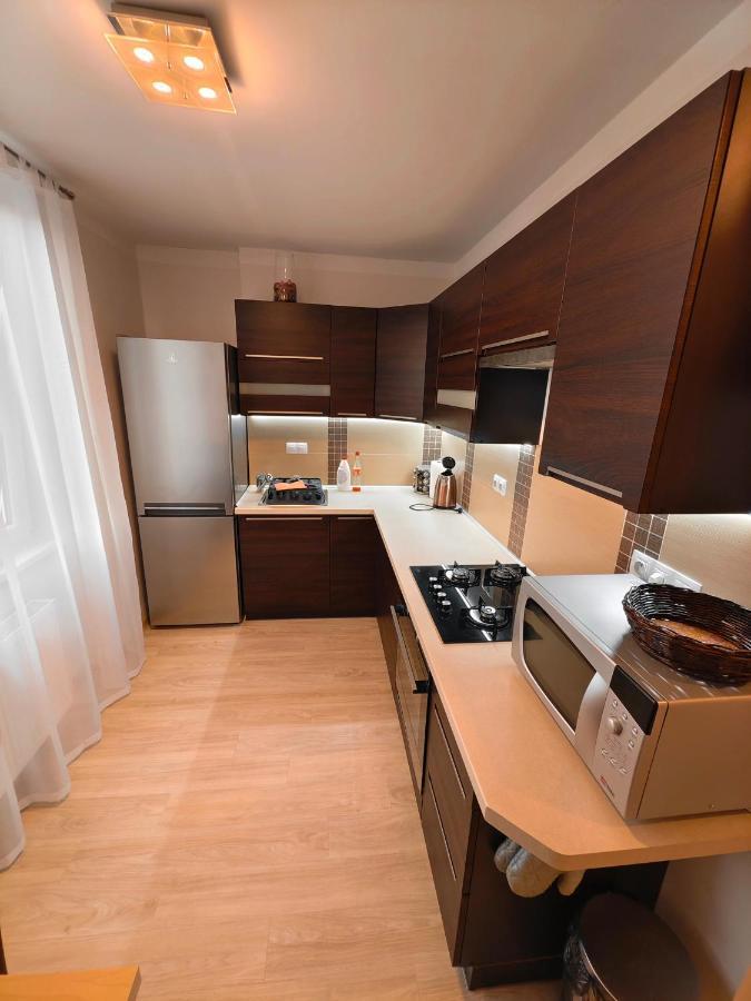 Apartmán v centru KLV Exterior foto