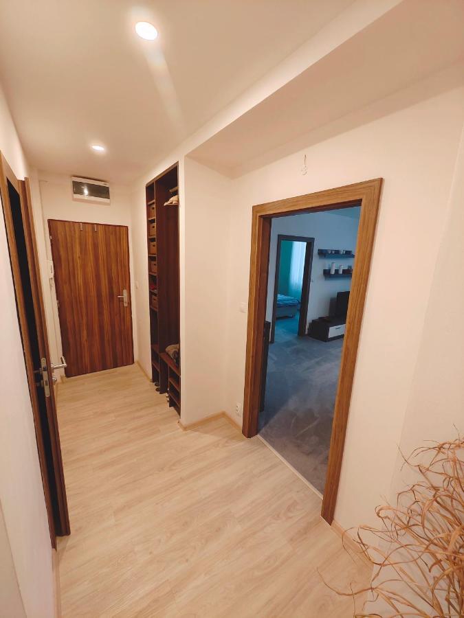 Apartmán v centru KLV Exterior foto